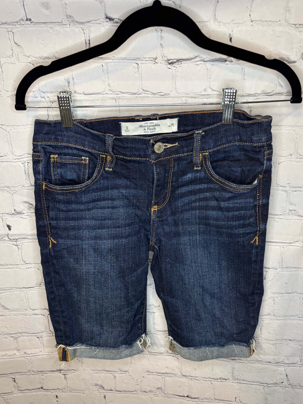 Abercrombie & Fitch Bermuda Denim Shorts - Size 0 / W25 - Dark Wash Raw Hem